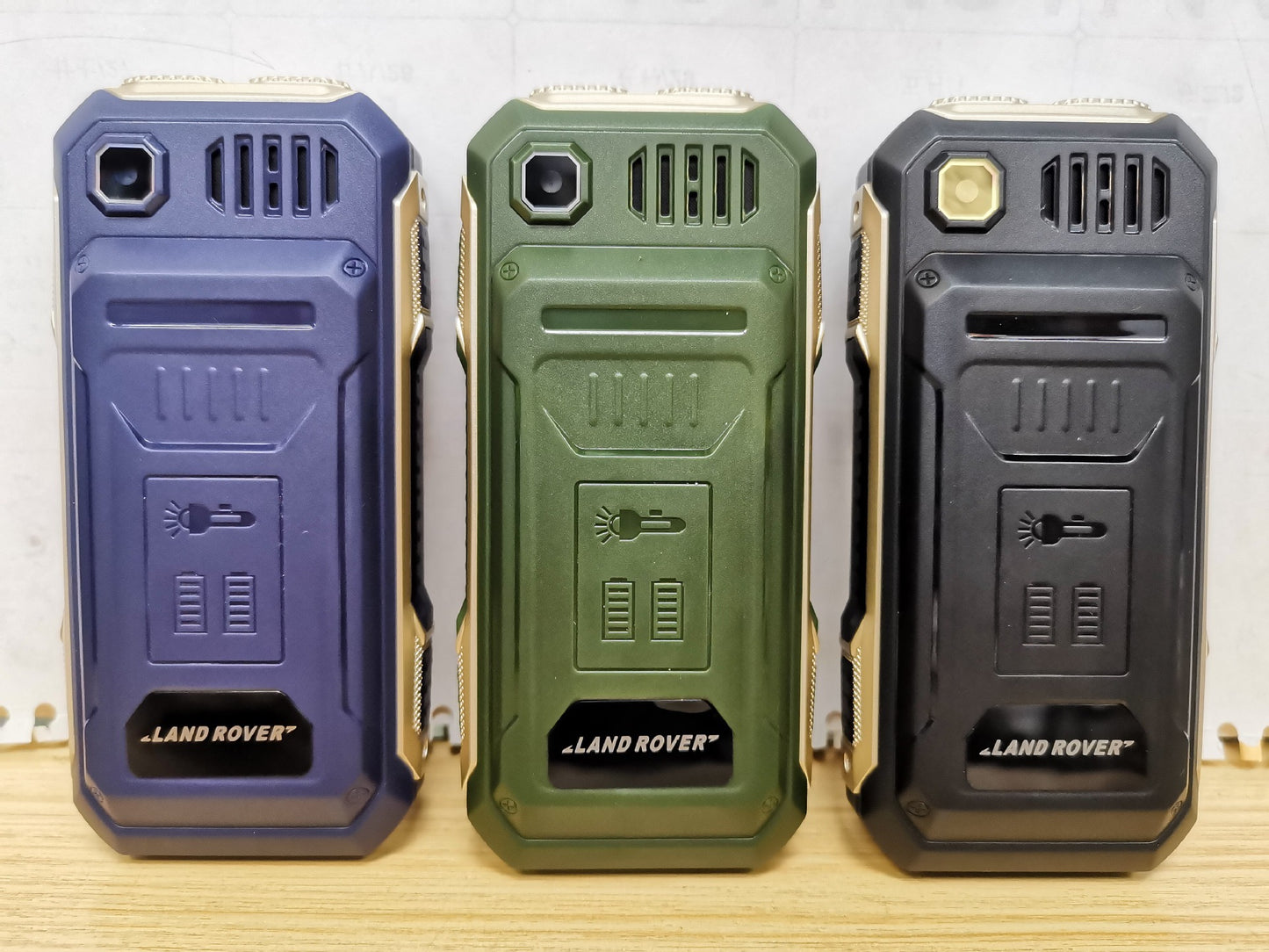 Land Rover M5000 — Wytrzymały Telefon z Mega Baterią 🔋