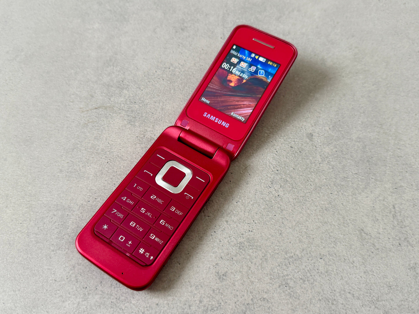 Samsung GT-C3520 LaFleur – New Classic Flip Phone | Unlocked | 