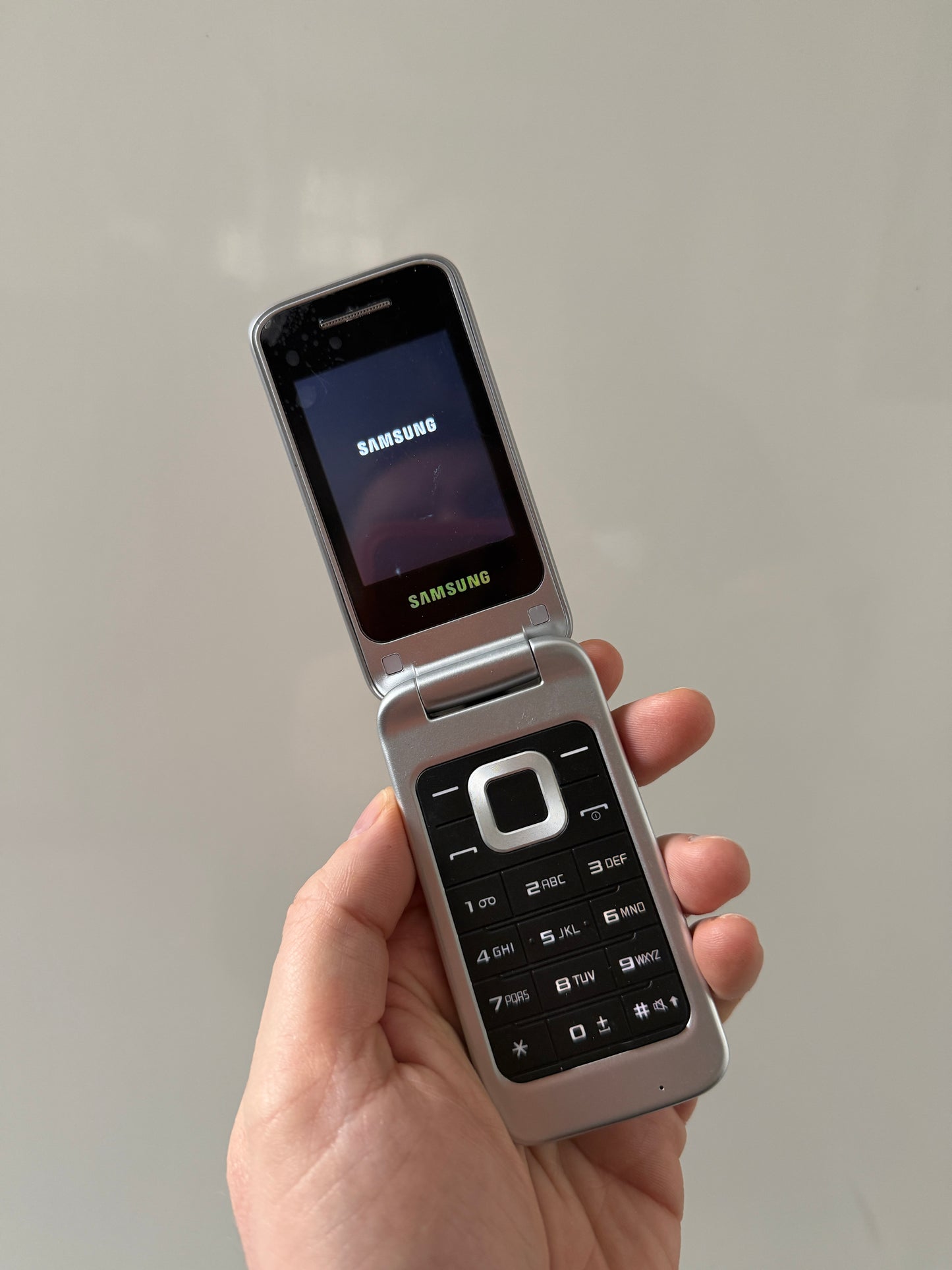Samsung GT-C3520 – New Flip Phone | Unlocked | Silver