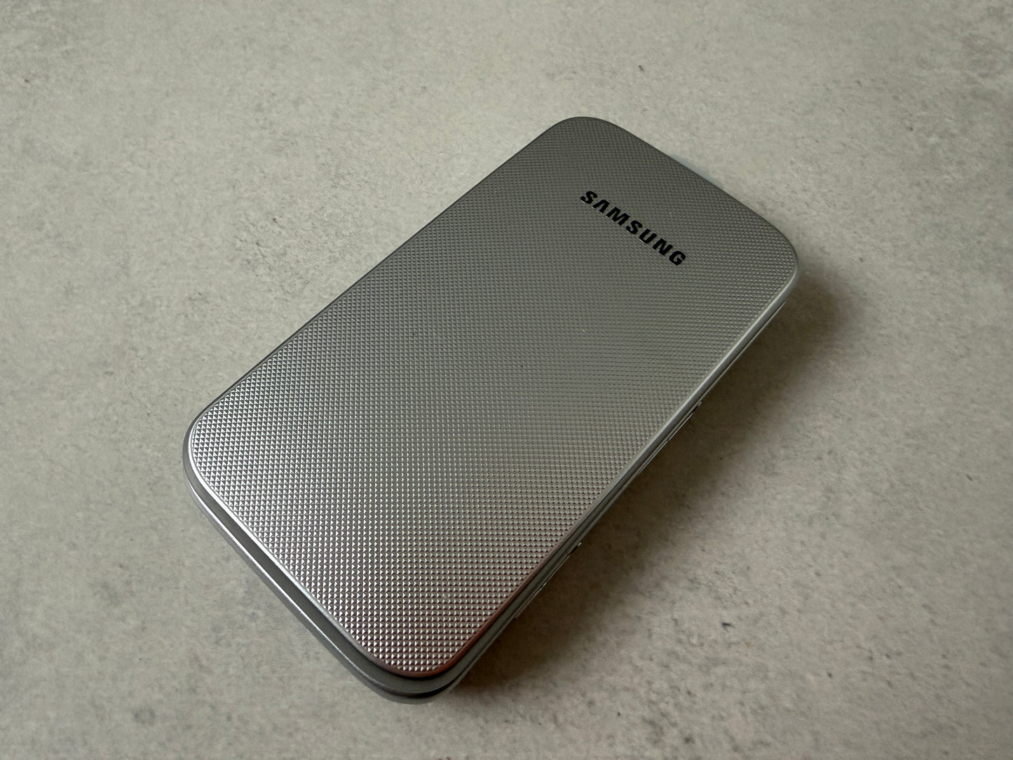 Samsung GT-C3520 – New Flip Phone | Unlocked | Silver