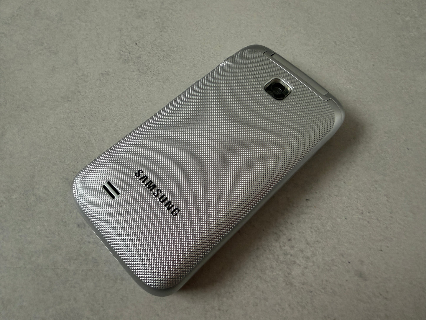 Samsung GT-C3520 – New Flip Phone | Unlocked | Silver