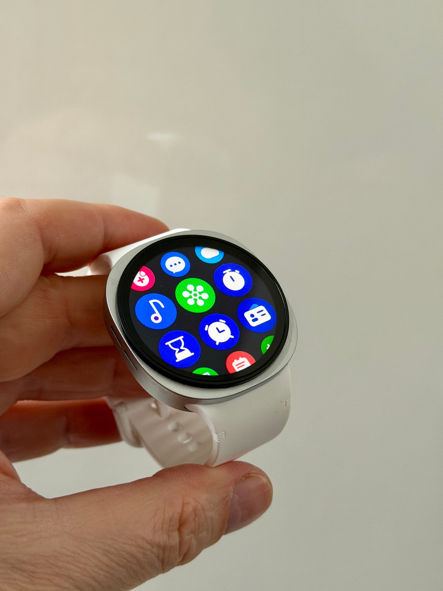 Smartwatch Watch 8 Activity Tracker White