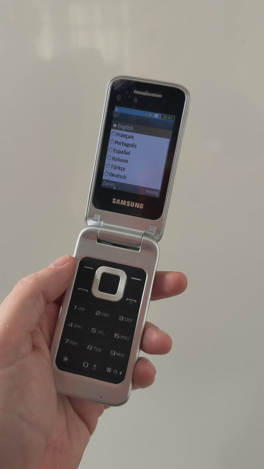 Samsung GT-C3520 – New Flip Phone | Unlocked | Silver
